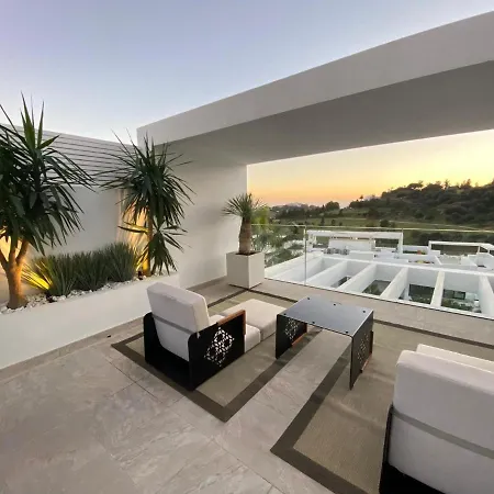 Siempre Mas Penthouse Atalaya Hills Golf Marbella 2 Large Bedrooms 4 Guests Apartment
