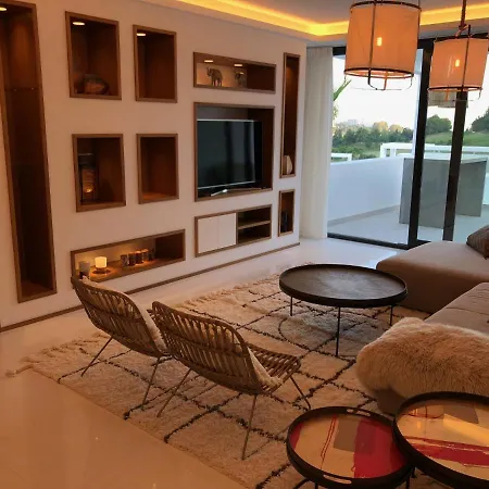 Siempre Mas Penthouse Atalaya Hills Golf Marbella 2 Large Bedrooms 4 Guests