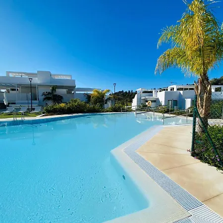 Siempre Mas Penthouse Atalaya Hills Golf Marbella 2 Large Bedrooms 4 Guests Apartment *