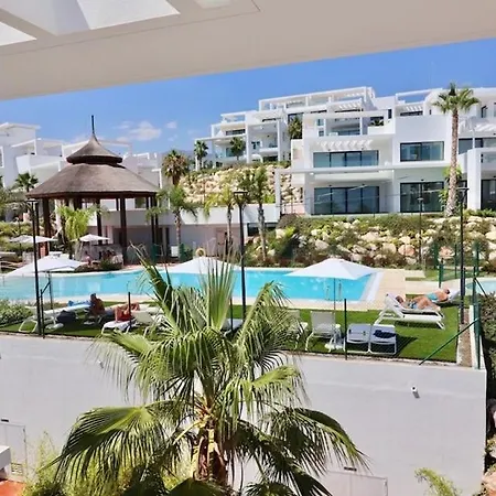 Siempre Mas Penthouse Atalaya Hills Golf Marbella 2 Large Bedrooms 4 Guests *